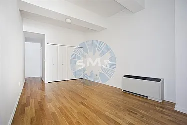Rented by Space Marketing Shop