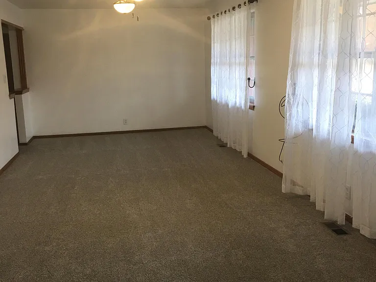 2721 Jefferson St — Photo 18