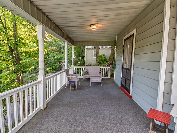 5th image of 2410 Cedar Walk