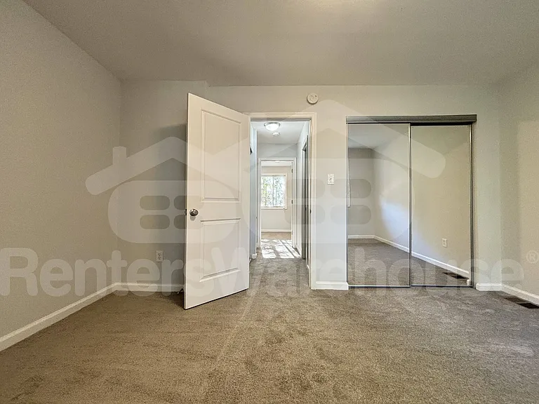 1216 Westview Ter — Photo 11