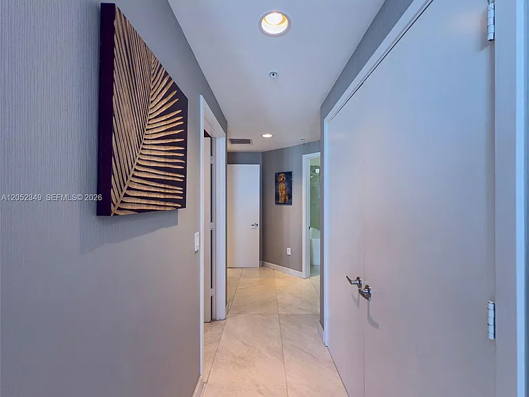 17111 Biscayne Blvd #1705 — Photo 24
