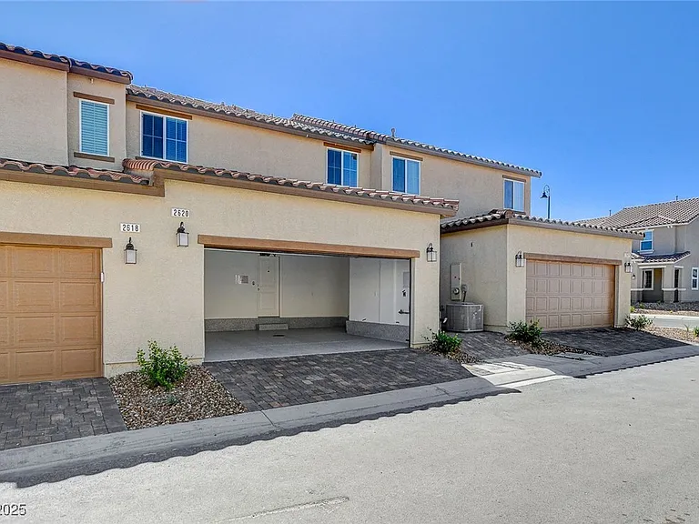 2620 Ercolano St — Photo 38