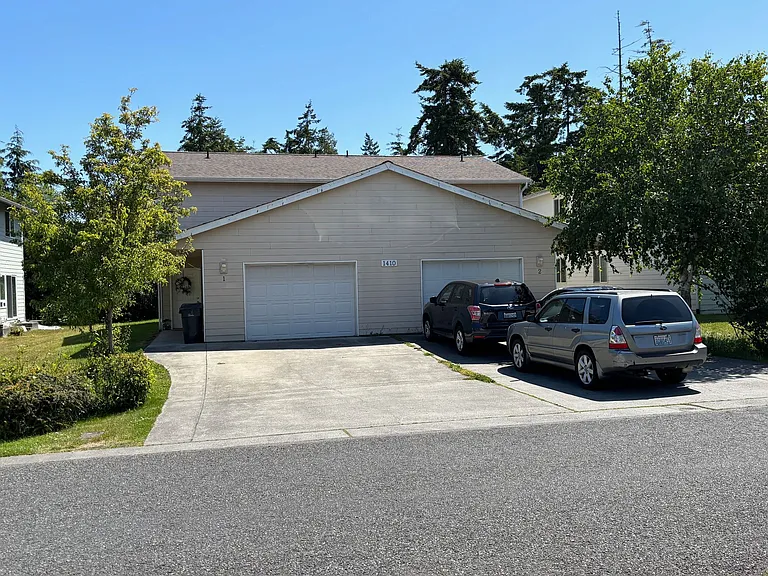 Schell (1410 NW Falls Creek Loop) — Photo 1