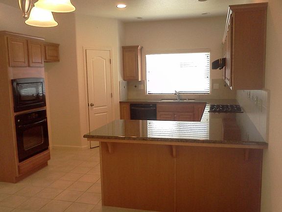 4th image of 3249 N Arroyo Ave