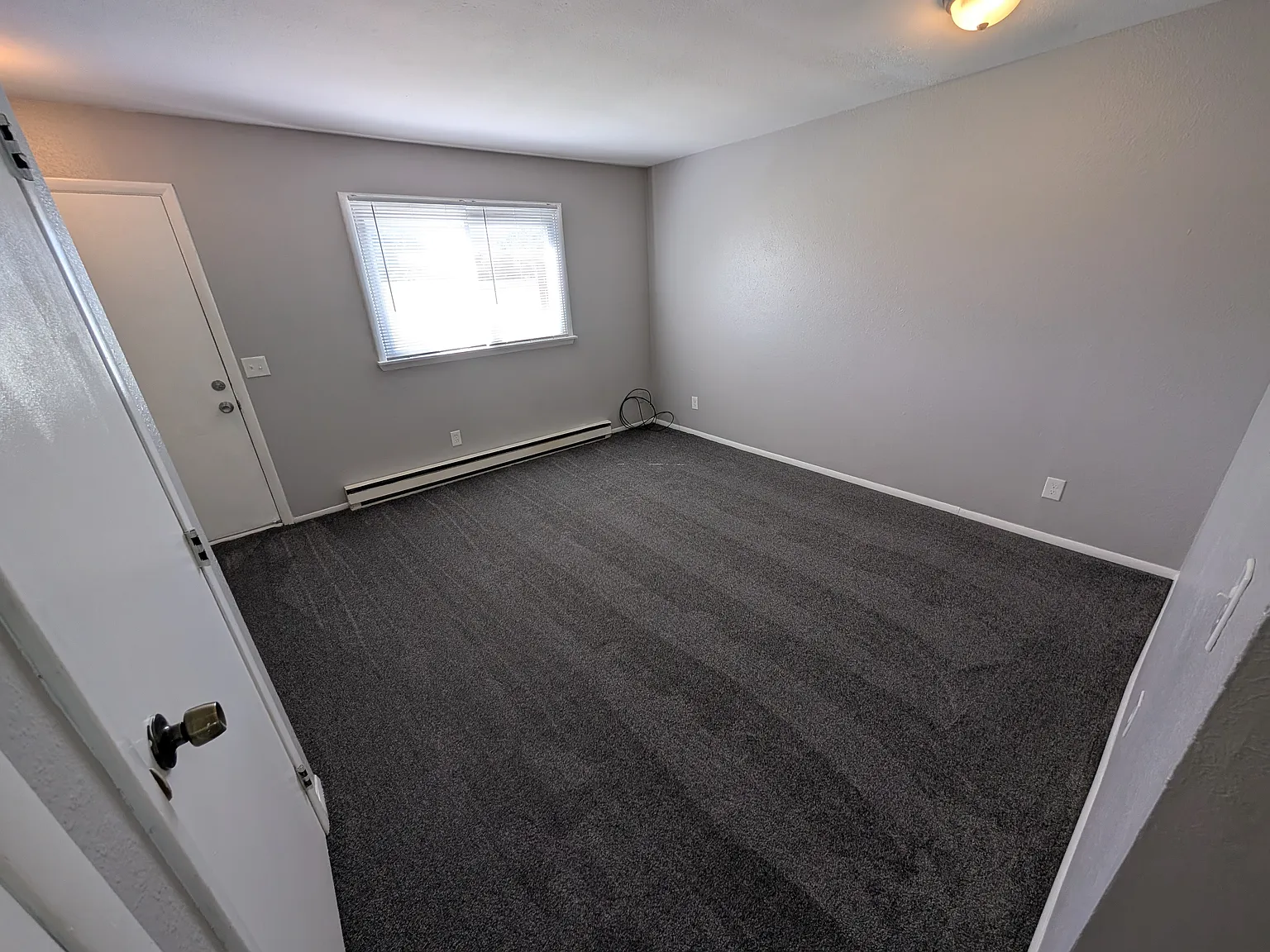 2 bed, 900 sqft, $1,500 — Photo 4