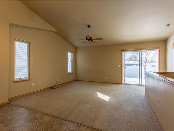 5th image of 1226 Cottonwood Blvd Unit 5