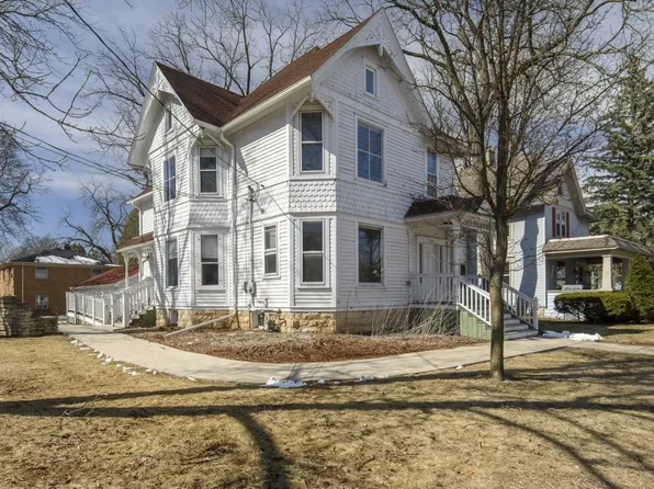 114 South East AVENUE, Waukesha, WI 53186