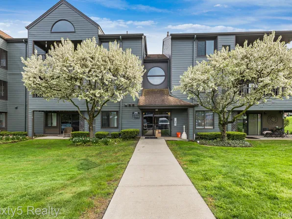 2465 Riverside Dr APT 312, Trenton, MI 48183