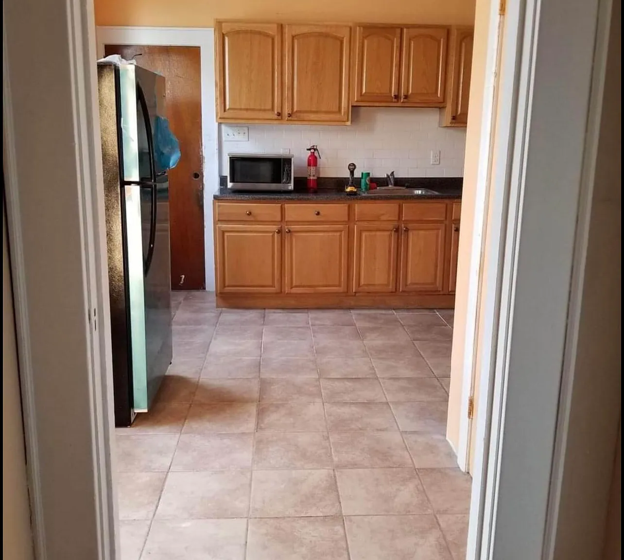 3 bed, 2369 sqft, $875 — Photo 4