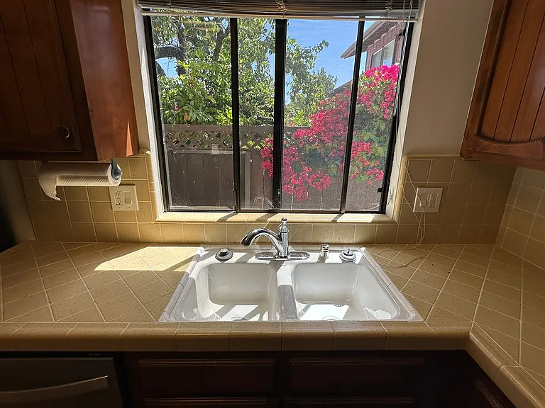 2570 Spyglass Dr — Photo 8
