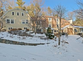 25 Pleasant St, Dover, MA 02030