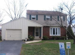 38 Walnut St, Williamstown, NJ 08094