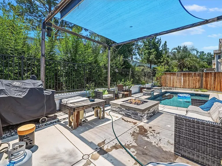 45308 Escalon St — Photo 32