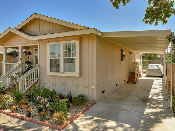 3rd image of 408 Los Encinos Ave