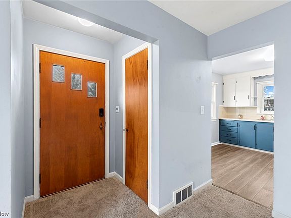 4th image of 402 Keen Ave