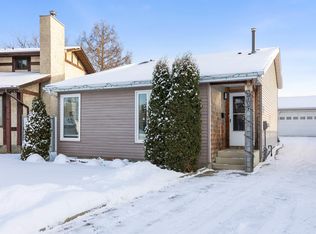 2707 138th Ave NW, Edmonton, AB T5Y 1A5