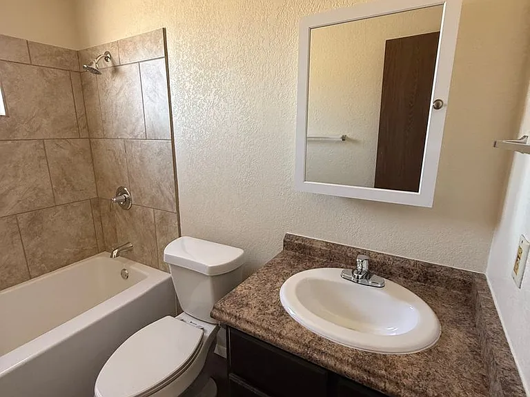 2805 E Idaho Ave — Photo 8