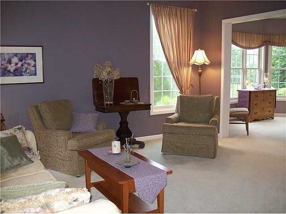 3rd image of 17 Teal Dr