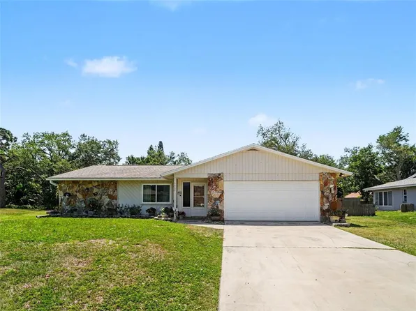 4440 Meadow Creek Cir, Sarasota, FL 34233