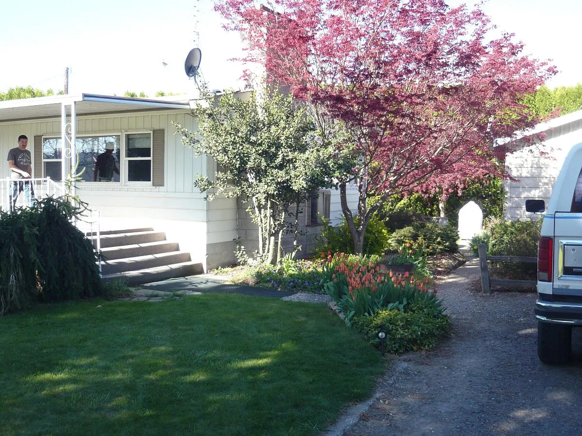 2 bed, 1.5 bath, 1248 sqft, $1,200 — Photo 1