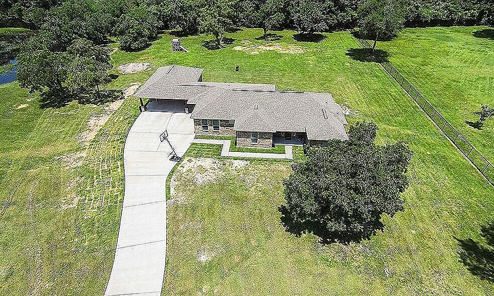 1st image of 16176 Oaklawn Dr