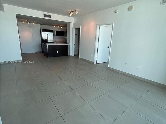 5th image of 1900 N Bayshore Dr APT 2416