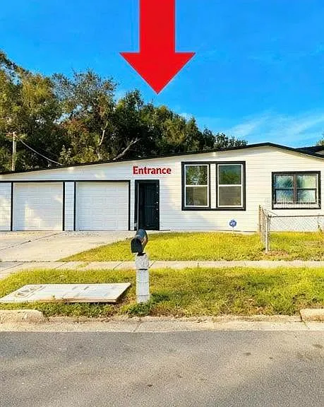 2352 Old Dixie Hwy — Photo 1