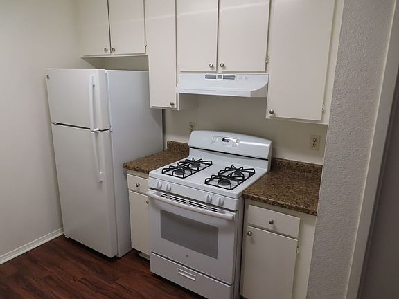5th image of 1185 Persimmon Ave #11