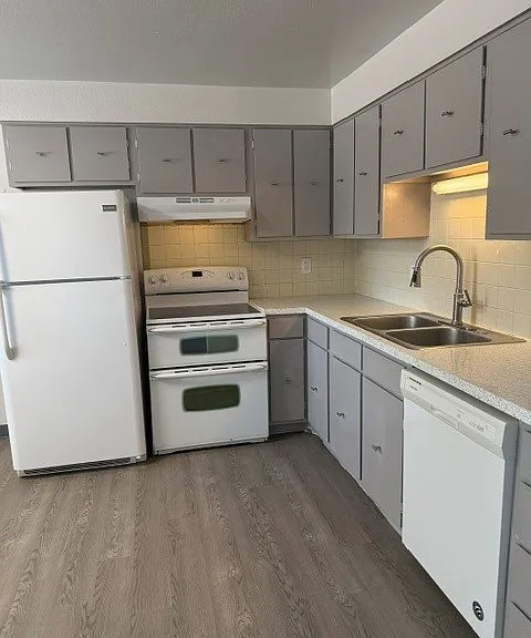 1790 Ingalls Street Apartments — Photo 11