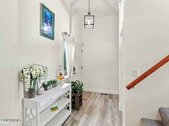 4th image of 1072 E Westpoint Dr APT 5