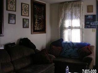 27 S Water St, Spring Grove, PA 17362