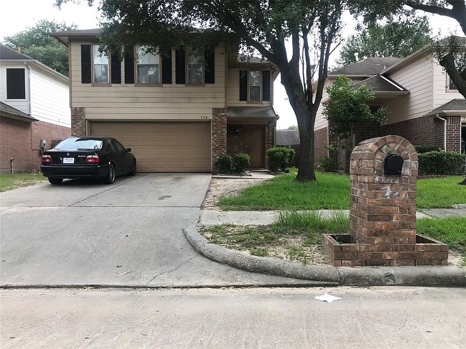 1st image of 738 Oak West Dr