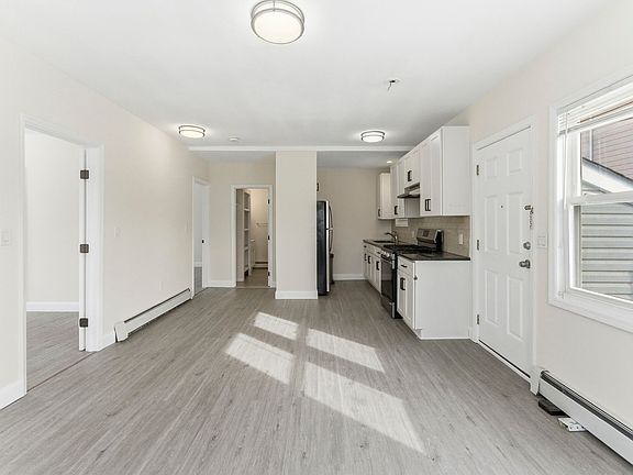 4th image of 14 Avenue A #1R