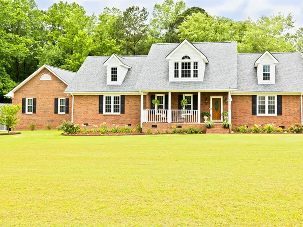 230 Wendy Pl, Benson, NC 27504