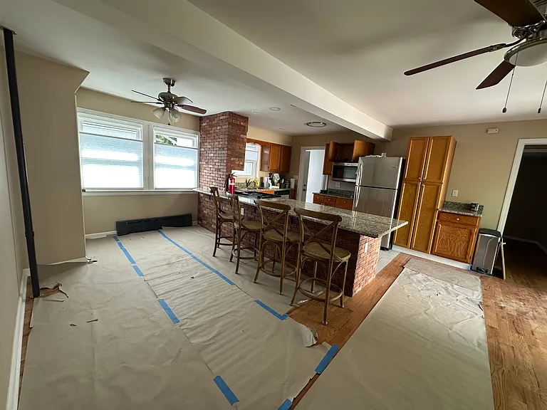 full kitchen
