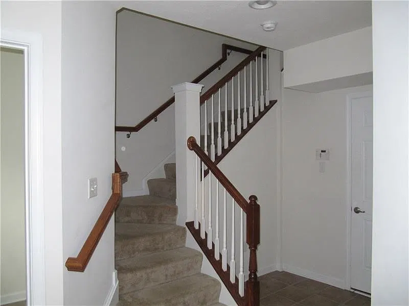 3 bed, 2.5 bath, 2230 sqft, $2,650 — Photo 4