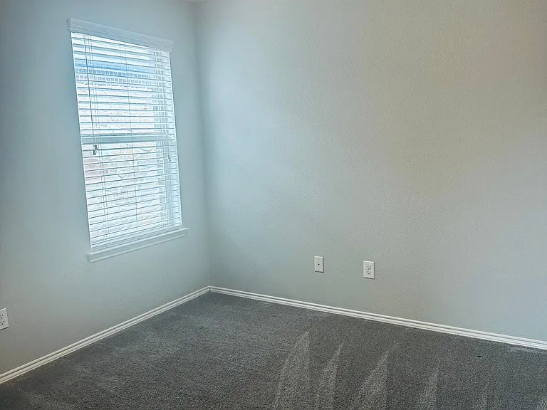 Walden Wood Dr — Photo 8