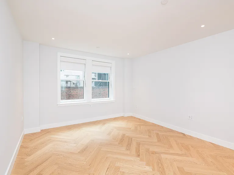 12 Commonwealth Ave #204 — Photo 2