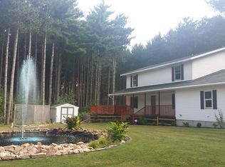 7635 Circle Dr, Waupaca, WI 54981