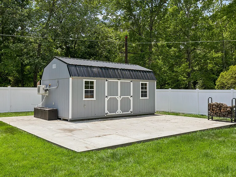 101 Sycamore Ln — Photo 46