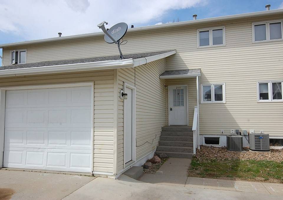 1st image of 2144 Sunflower Ln