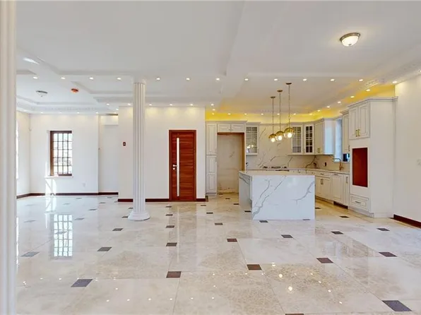 2317 East 63rd Street image 12 of 33