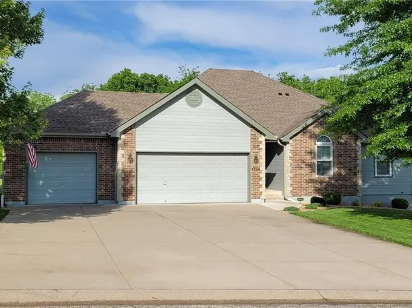 1704 Mystery Hill Dr, Pleasant Hill, MO 64080