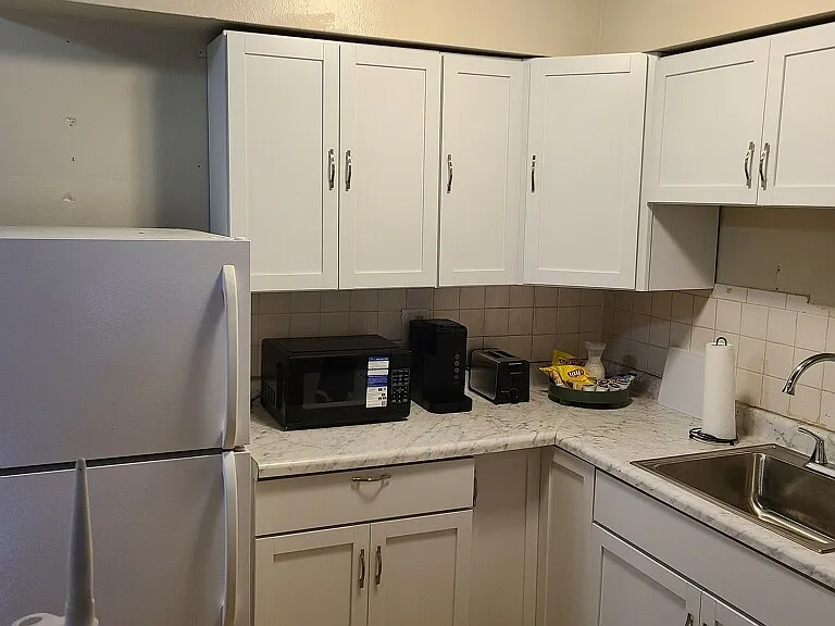506 E Elm St #2 — Photo 3