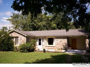 30 Pinellas St, Hendersonville, NC 28791