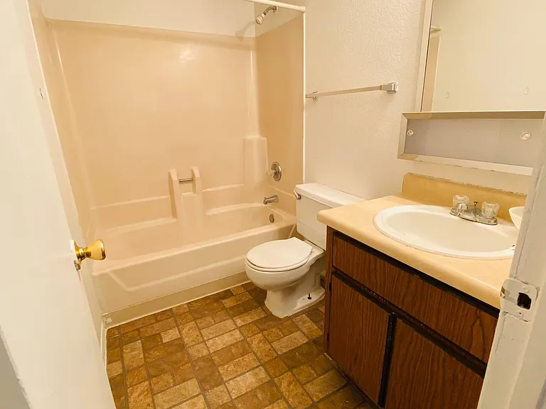 2808 E Monte Cristo Ave #101 — Photo 5