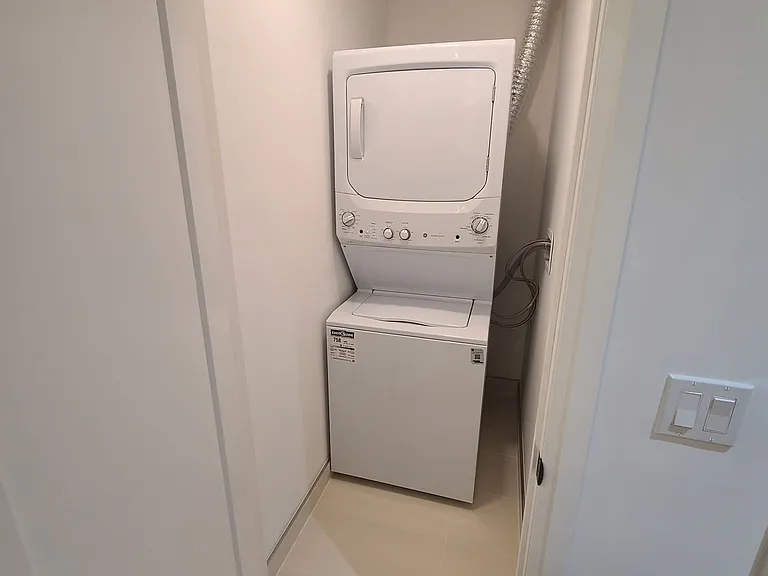 505 Glencairn Ave #201 — Photo 14