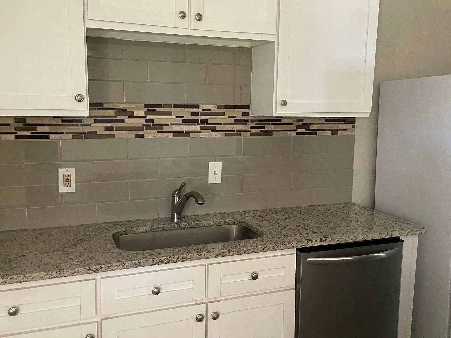 3 bed, 1100 sqft, $1,895 — Photo 3