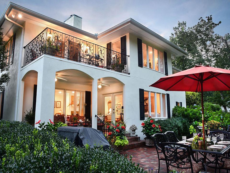 1st image of 349 Sleepy Hollow Ln