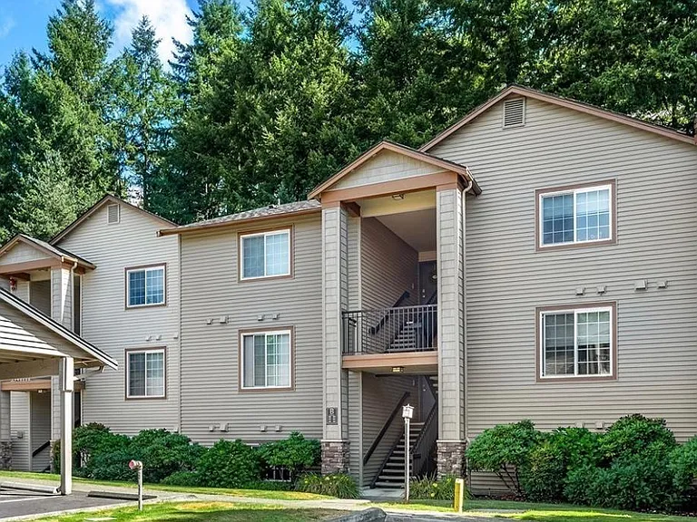 25025 SE Klahanie Blvd #B202 — Photo 1